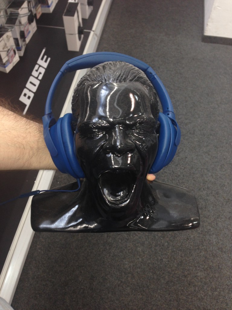 Kopfhörerständer en Media Markt